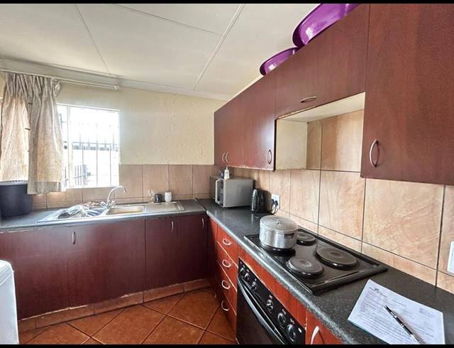 3 BEDROOM HOUSE FOR SALE IN STRUBENVALE